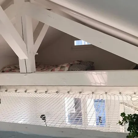 Petite Maison Sur Les Toits En Plein Centre-ville *